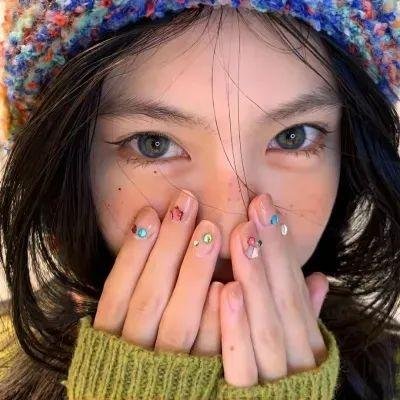 东德蕾丝的爱欲